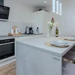 Апартаменты Coastal Задар