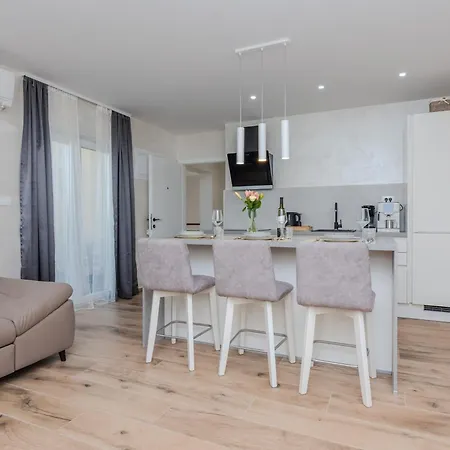 Apartment Coastal